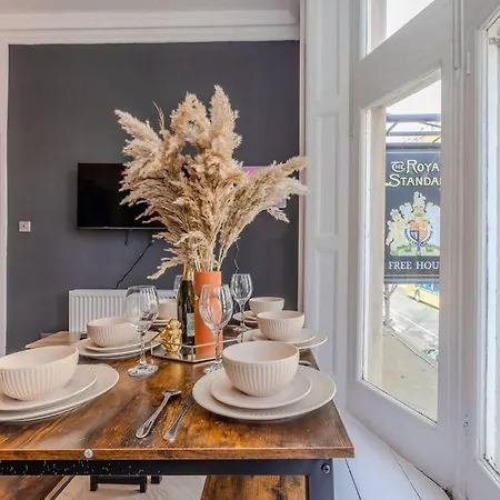 2 Bedroom Flat Next To Brighton Station & Beach I Sleep 8 Exterior photo