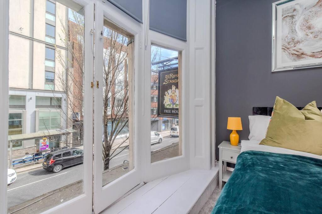 2 Bedroom Flat Next To Station & I Sleep 8 * Brighton